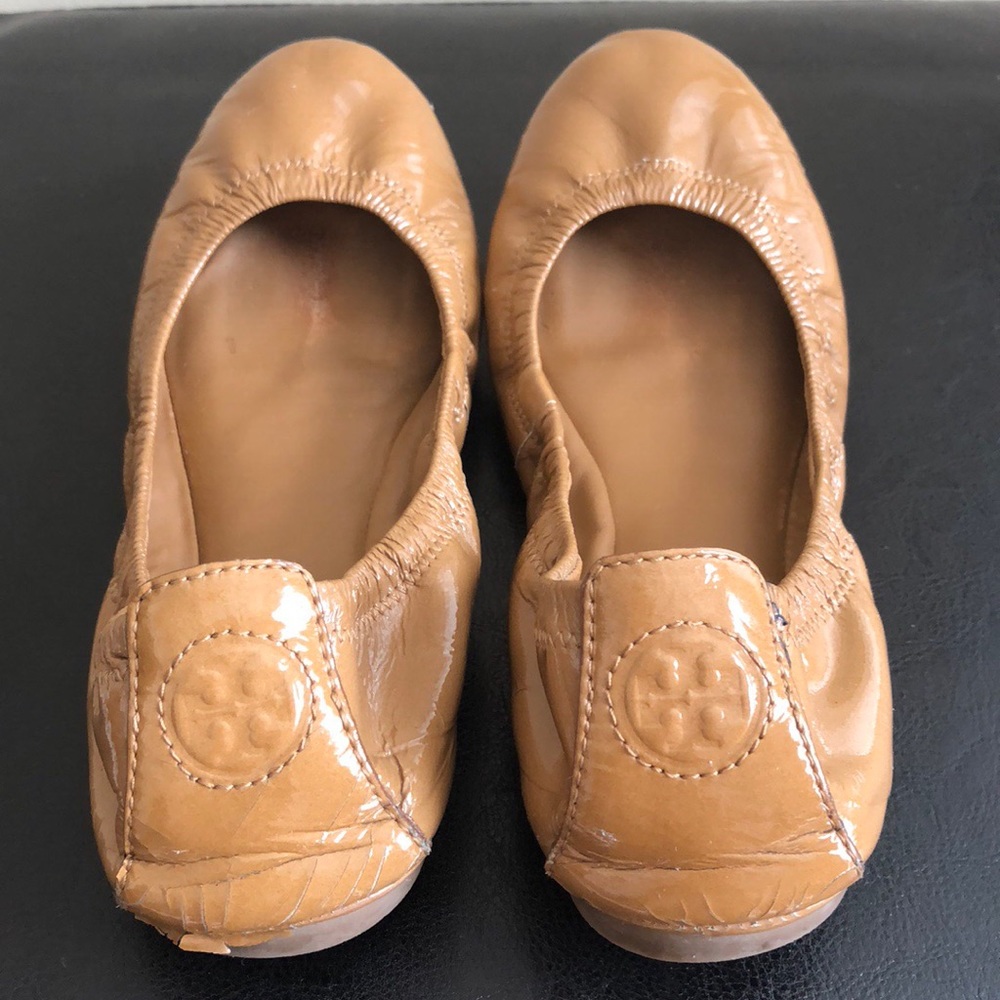 Tory Burch Patent Brown Leather Flat size 7